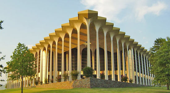 A picture of a major structure on the campus of Oral Roberts University in Oklahoma.