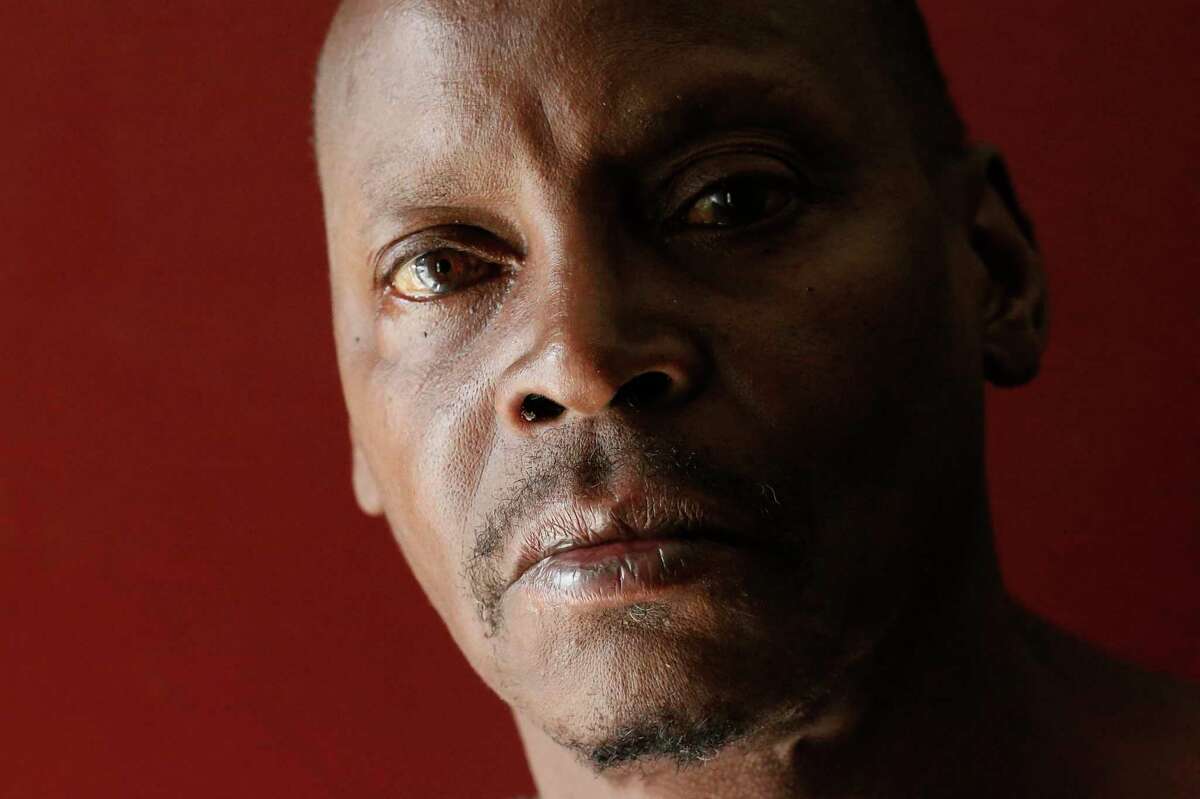 Richard Henegan, King-Garvey resident facing evicti on where he has lived for 54 years. Photo credit Lea Suzuki / San Francisco Chronicle