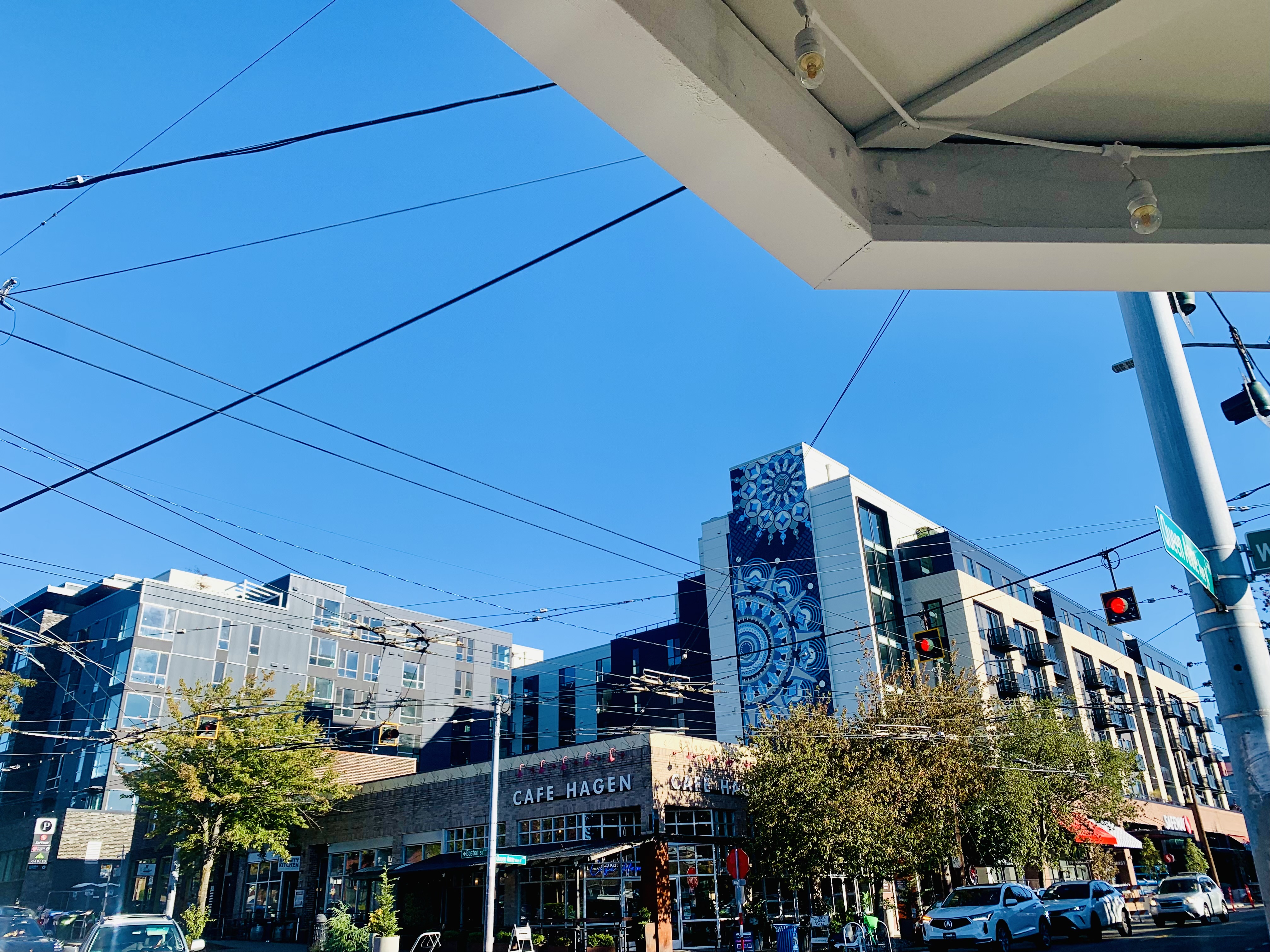 Image of Upper Queen Anne including buildings above Safeway