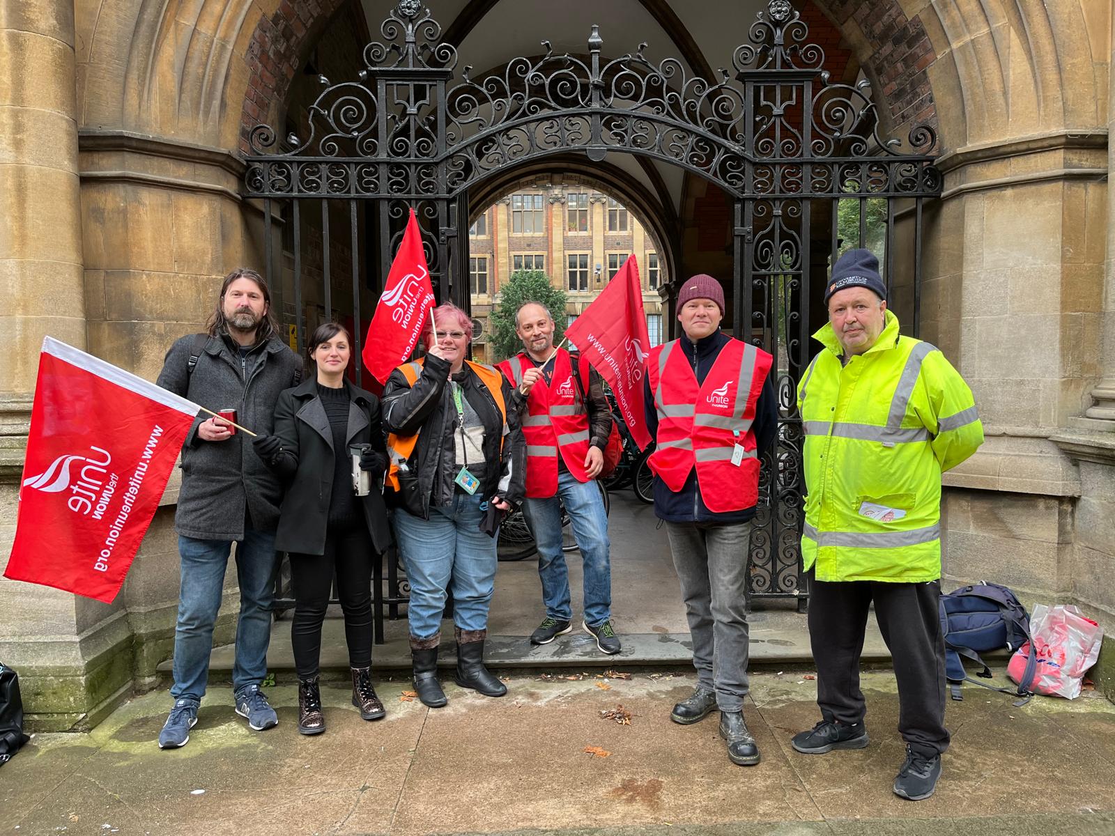 Cambridge University workers strike
