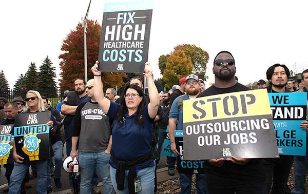 IUE-CWA GE Rally Schenectady