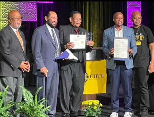 CWA President Cummings Honored at CBTU Convention