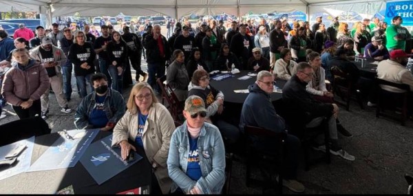 Labor Activists Train to Door Knock to Get Out the Vote