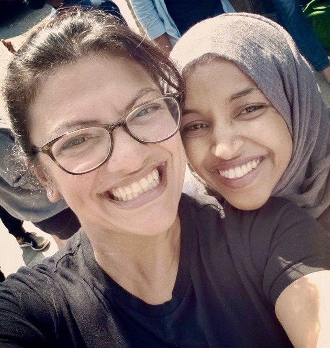Rashida and Ilhan smile together in a selfie
