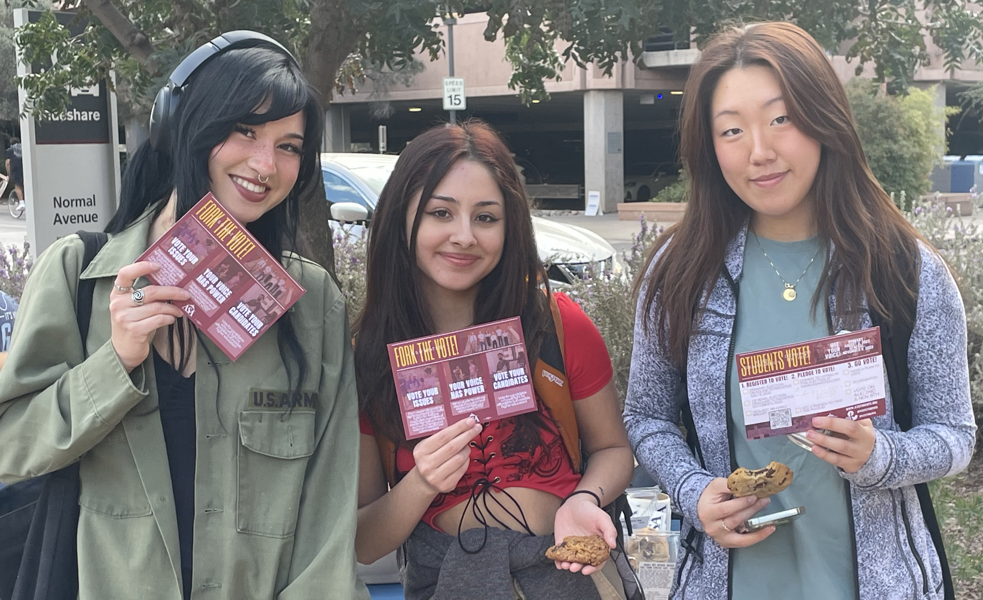 College students making their pledge to vote