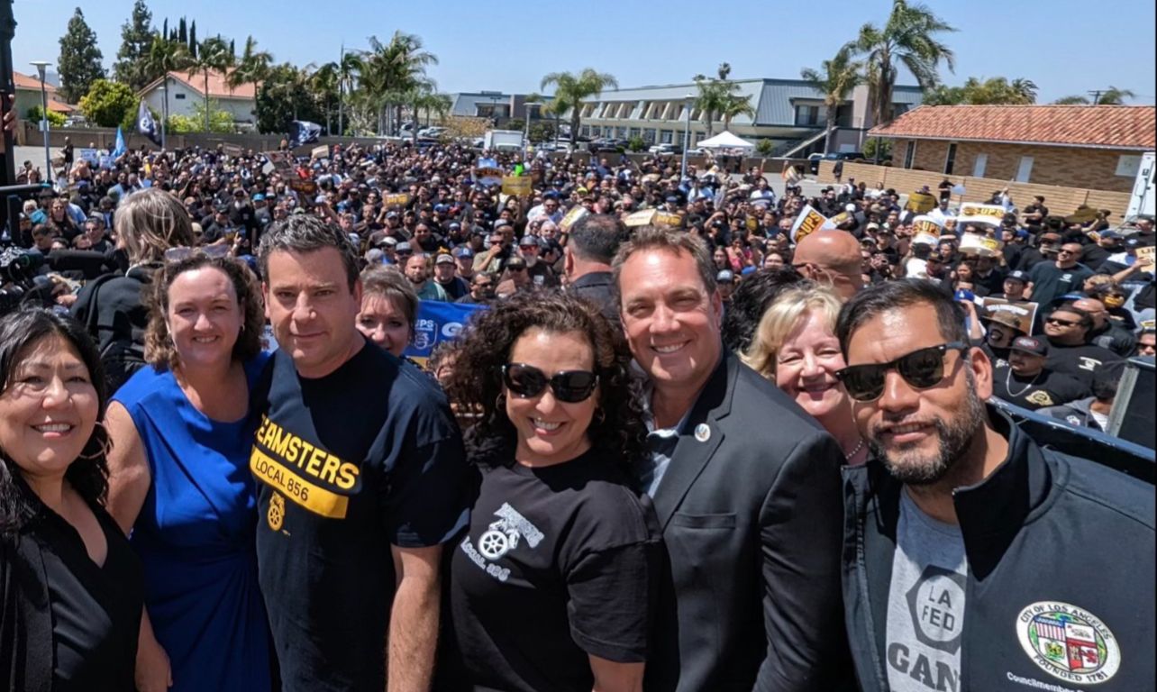 [Pictured from left to right] Gloria Alvarado (Executive Director of OCLF), Rep. Katie Porter, Peter Finn (Western VP of the Teamsters), Lorena Gonzalez (President of Cal Fed), Chris Duncan (Mayor of San Clemente, Hugo Soto-Martinez (LA City Council-CD13) 