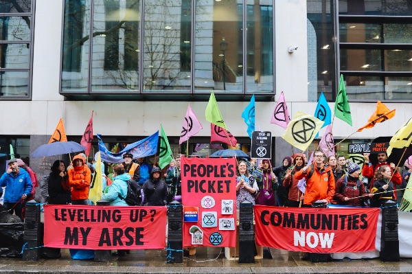 Photo showing a group of people picketing 