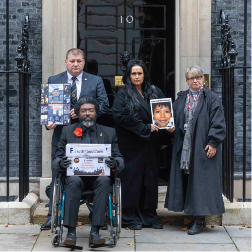 Green Peer Natalie Bennett outside number 10 with Zane Gbangbola’s parents and Fire Brigade Union President Ian Murray to deliver a letter to Keir Starmer calling for a full independent inquiry into Zane’s death.