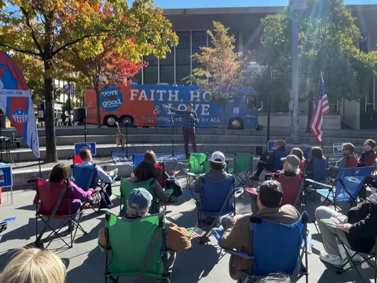 A photo of a previous Faith, Hope, & Love bus tour.